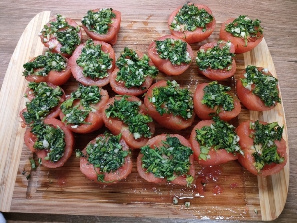 Малосольные помидоры в собственном соку “быстрые” Малосольные помидоры в собственном соку “быстрые”