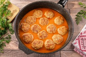 Тефтели с луком и морковью Тефтели с луком и морковью