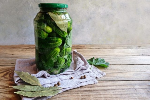 Огурцы со специями на зиму в банках Огурцы со специями на зиму в банках