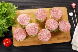 Закуска на шпажках на Новый год