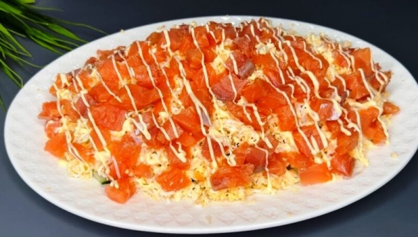 На праздничном столе ему нет равных. Салат «Женская слабость»: влюбляет в себя всех, кто пробует На праздничном столе ему нет равных. Салат «Женская слабость»: влюбляет в себя всех, кто пробует