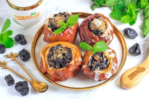 Яблоки фаршированные черносливом Яблоки фаршированные черносливом