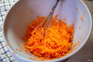 Морковный кекс с орехами Морковный кекс с орехами