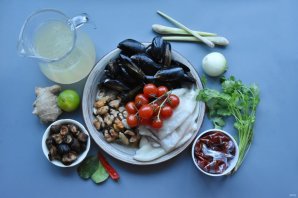 Суп "Том ям" с мидиями Суп "Том ям" с мидиями