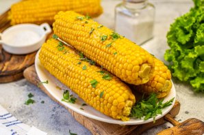 Кукуруза в початках Кукуруза в початках
