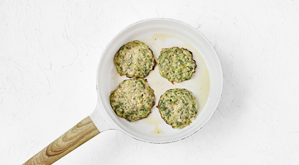 Оладьи из кабачков быстро, пошаговый рецепт с фото Оладьи из кабачков быстро, пошаговый рецепт с фото