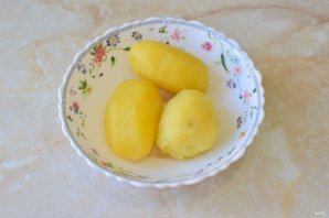 Салат с треской и огурцом Салат с треской и огурцом