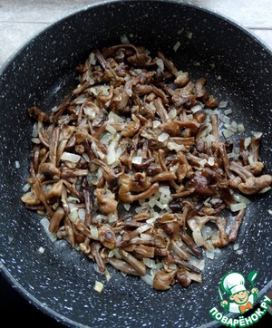 Булочки с грибами под сырной глазурью