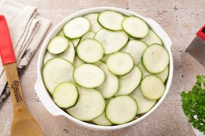 Запеканка из кабачков с картошкой и фаршем в духовке Запеканка из кабачков с картошкой и фаршем в духовке