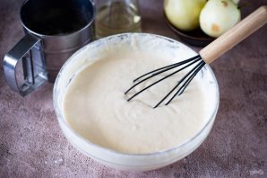 Пышные яблочные оладьи Пышные яблочные оладьи