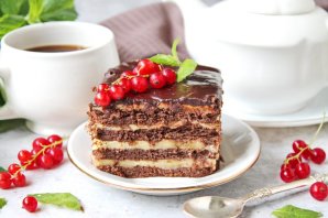 Шоколадно-банановый торт без выпечки за 15 минут Шоколадно-банановый торт без выпечки за 15 минут