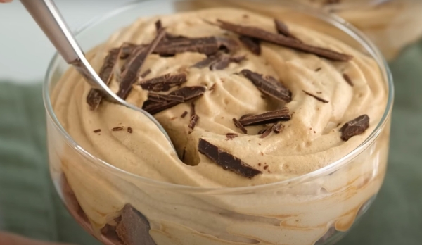 Десерт из кофе за 5 минут. Так вкусно, что готовлю его каждые выходные Десерт из кофе за 5 минут. Так вкусно, что готовлю его каждые выходные