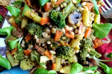 Перловка с овощами и грибами