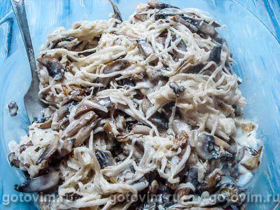 Мужской салат с курицей, грибами и дайконом Мужской салат с курицей, грибами и дайконом