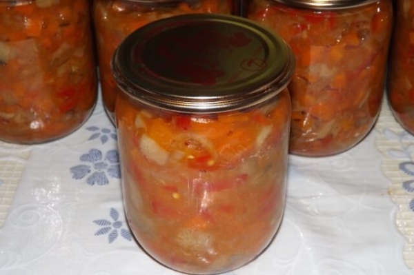 Солянка с грибами и овощами в банке Солянка с грибами и овощами в банке