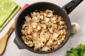 Говяжий фарш с грибами Говяжий фарш с грибами