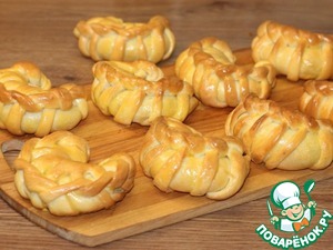 Плетеные булочки на молоке с начинкой