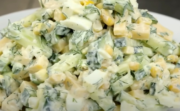 Этот салат бесподобен. Салат «Одесса» из самых простых продуктов Этот салат бесподобен. Салат «Одесса» из самых простых продуктов