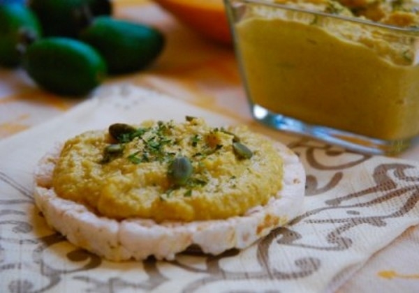 Дип из тыквенных семечек с льняным маслом