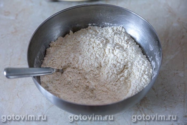 Кулич с начинкой крем-манго, белого шоколада и сливок Кулич с начинкой крем-манго, белого шоколада и сливок