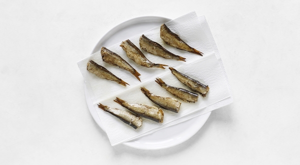 Бутерброды со шпротами и огурцом, пошаговый рецепт с фото на 393 ккал