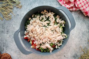 Салат с говяжьим языком и курицей Салат с говяжьим языком и курицей