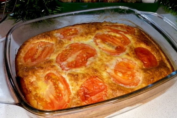 Курица в яично-сметанной заливке с сыром