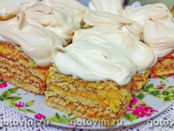 Апельсиновые пирожные с безе