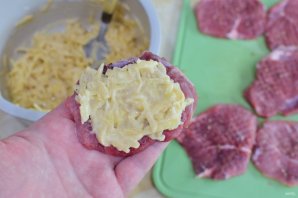 Свиные отбивные в картофельном кляре на сковороде Свиные отбивные в картофельном кляре на сковороде