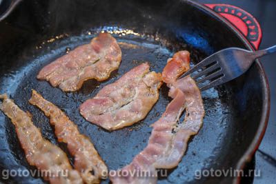 Мятая картошка в духовке с беконом и сыром