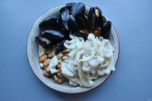 Суп "Том ям" с мидиями Суп "Том ям" с мидиями