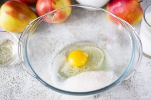 Пирожки с яблоками жареные Пирожки с яблоками жареные