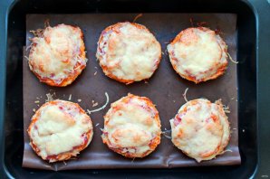 Мини пицца на скорую руку Мини пицца на скорую руку