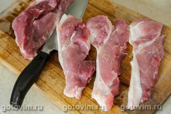 Отбивные из свинины с соусом из клубники Отбивные из свинины с соусом из клубники