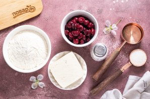 Вареники с тофу и вишней