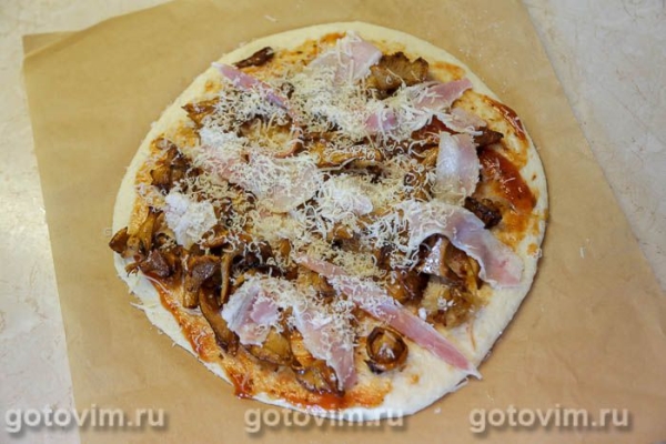 Пицца с лисичками и беконом Пицца с лисичками и беконом