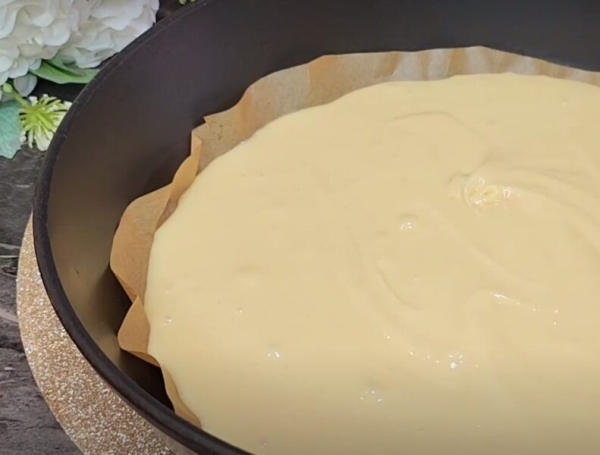 Вкуснее, чем Шарлотка. Ароматный и нежный пирог без миксера с ягодной начинкой Вкуснее, чем Шарлотка. Ароматный и нежный пирог без миксера с ягодной начинкой