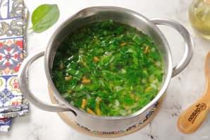 Суп со шпинатом и яйцом Суп со шпинатом и яйцом