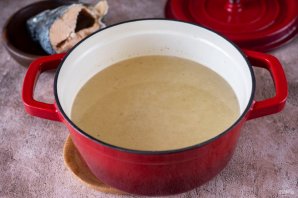 Уха с перловкой