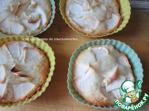 Слоёный манник с яблоками Слоёный манник с яблоками