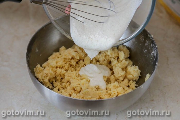 Пирог с клубникой и сметаной Пирог с клубникой и сметаной