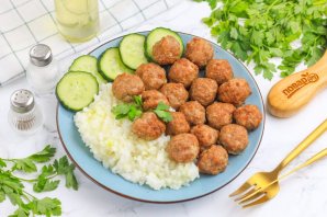 Фрикадельки в аэрогриле Фрикадельки в аэрогриле