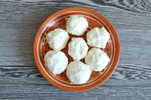 Манник с творожными шариками Манник с творожными шариками