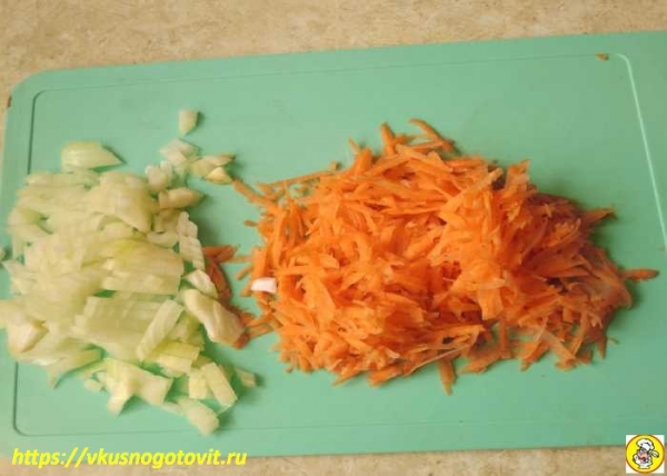 
Рассольник — классический рецепт с перловкой и солеными огурцами	