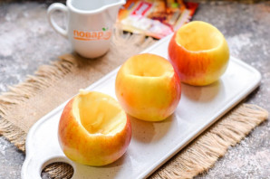 Запеченные яблоки с творогом и корицей Запеченные яблоки с творогом и корицей