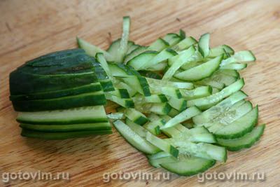 Салат из свеклы и огурцов с горчичной заправкой