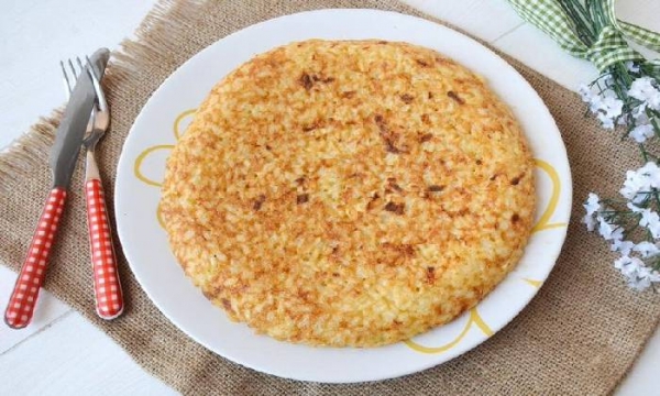 
Омлет с сыром на сковороде — 7 пошаговых рецептов с добавками с фотографиями	