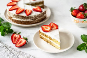 Веганский торт с кокосовыми сливками Веганский торт с кокосовыми сливками