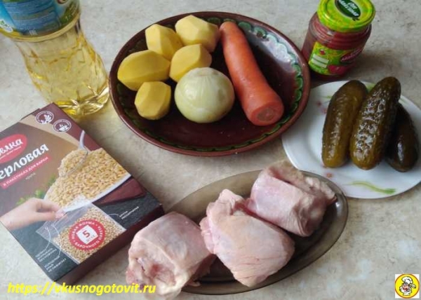 
Рассольник — классический рецепт с перловкой и солеными огурцами	