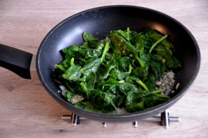 Пирог со шпинатом и брынзой Пирог со шпинатом и брынзой